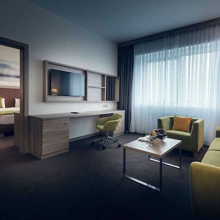 Wyndham Garden Astana Ξενοδοχείο Εξωτερικό φωτογραφία