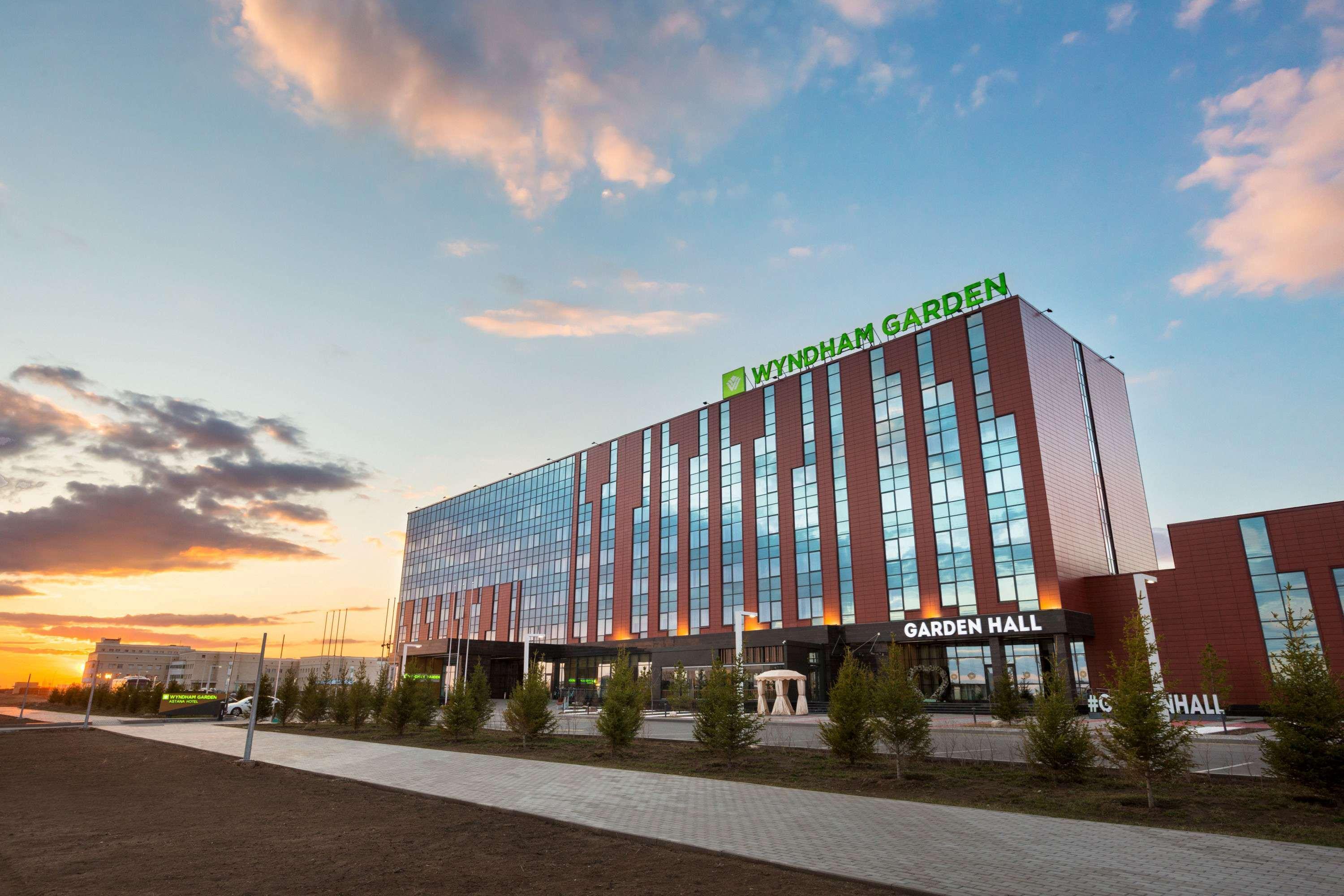 Wyndham Garden Astana Ξενοδοχείο Εξωτερικό φωτογραφία
