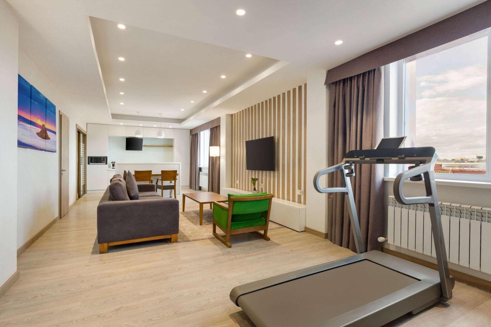 Wyndham Garden Astana Ξενοδοχείο Εξωτερικό φωτογραφία